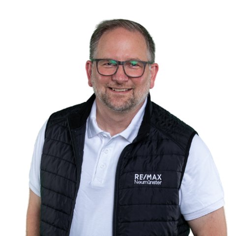 Sascha Bock, Inhaber und Immobilienmakler bei REMAX Neumünster – Ihr persönlicher Makler
